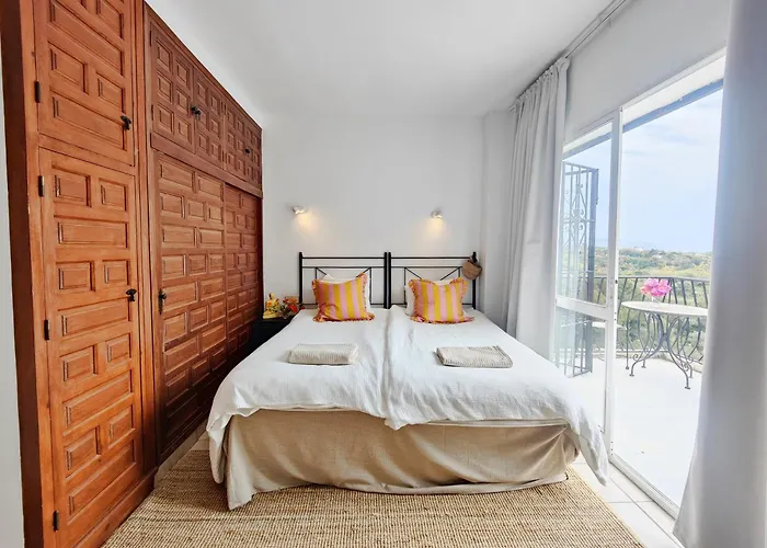 Ap419 - Chumbera Villa Nerja